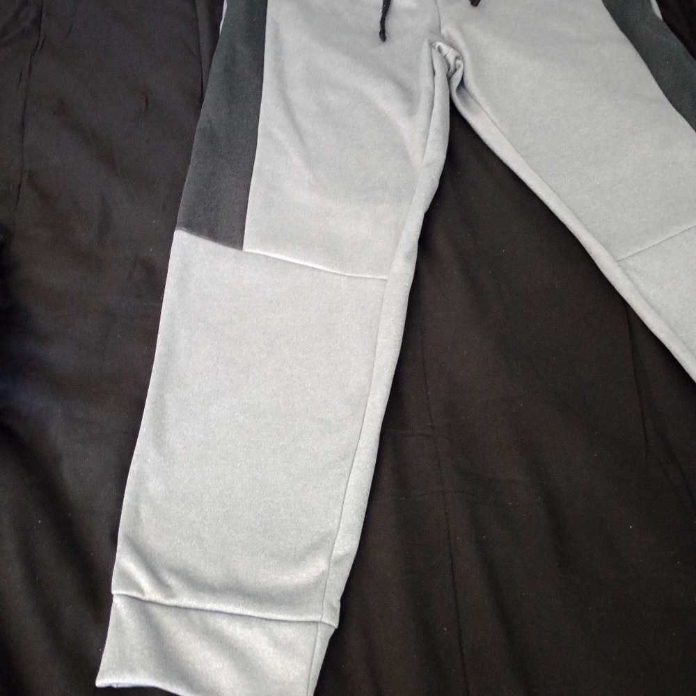 Jogging pants - Picture 5 of 10